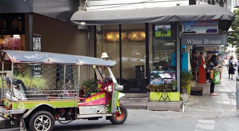 Hotel White House Asoke Sukhumvit 18 Bangkok Exterior foto