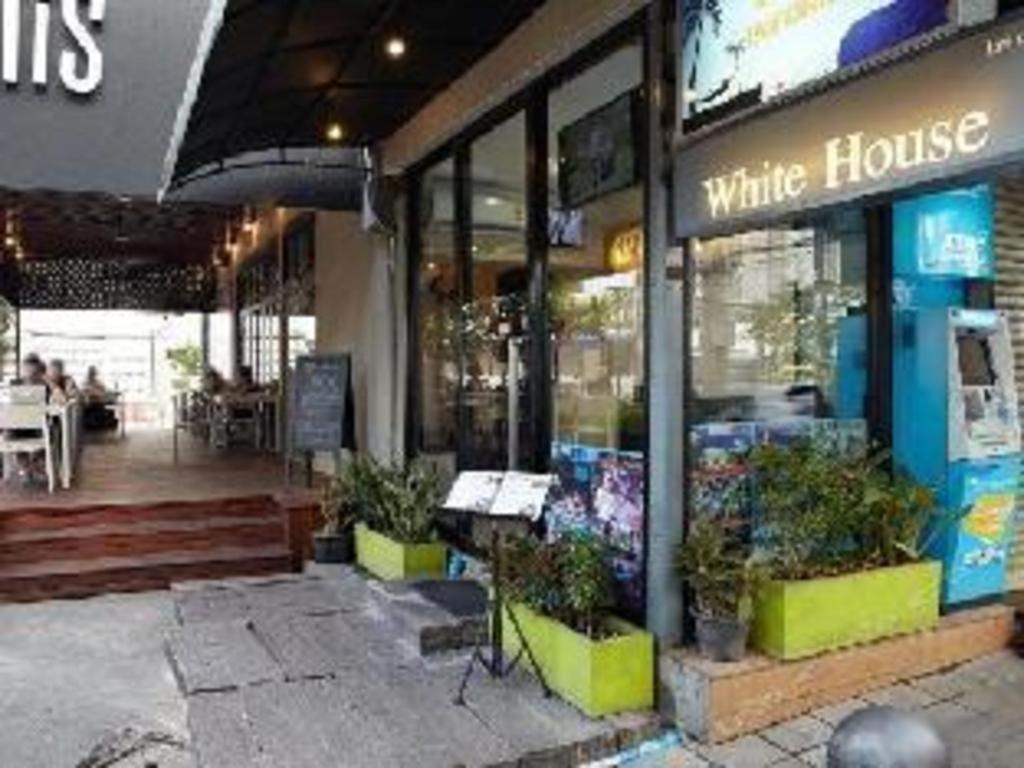 Hotel White House Asoke Sukhumvit 18 Bangkok Exterior foto